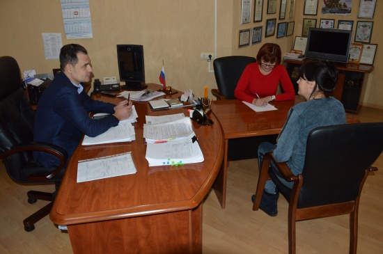 Встреча главы администрации с общественным советником Любовью Беловой